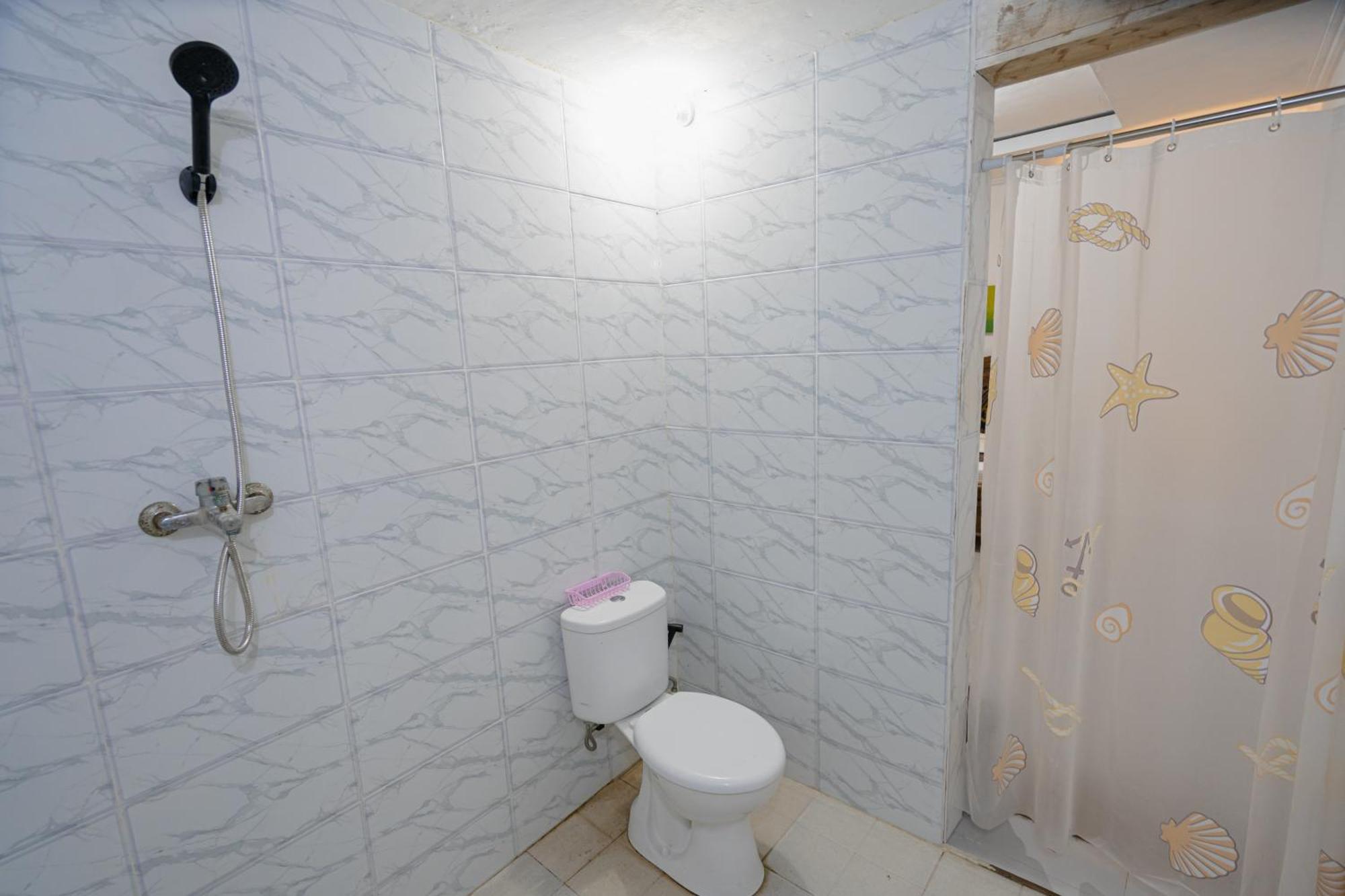 The Mel Homestay Batununggul Exterior foto